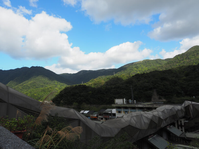 猴硐（ホウトン）から見える山なみ