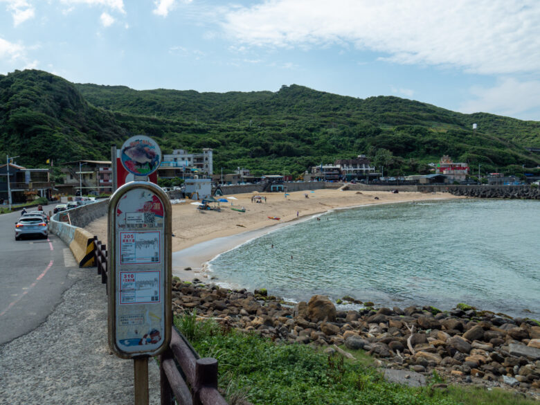 大武崙沙灘のバス停